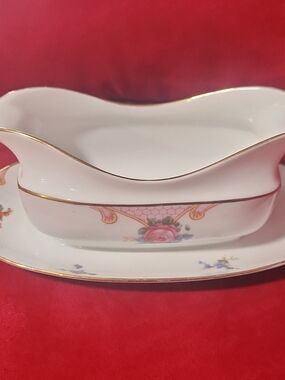 Floral Porcelain Gravy Boat with Gold Trim - White and Pink